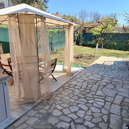 спирката Hébergement de vacances Spatovo