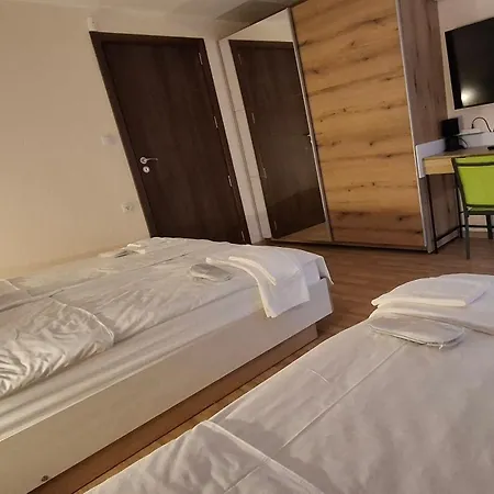 спирката 펜션 *